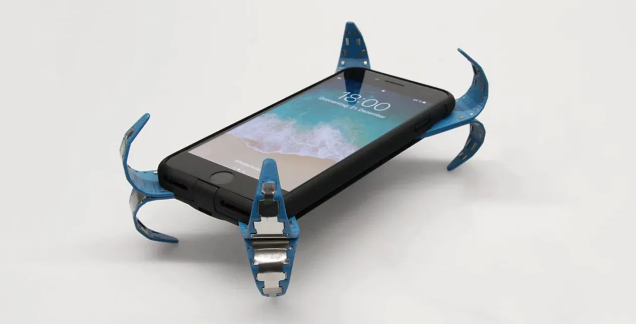 Student Invents a "Mobile Airbag" That Deploys When a Device is Dropped